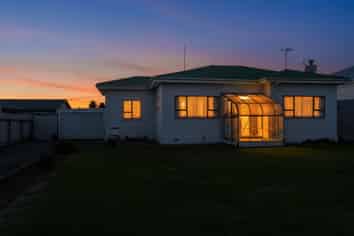 72 Ferry Road, Clive