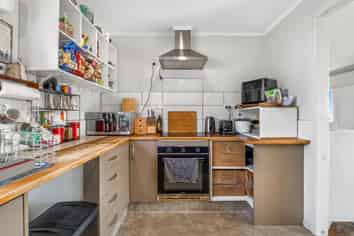 4 Roosevelt Road, Western Heights