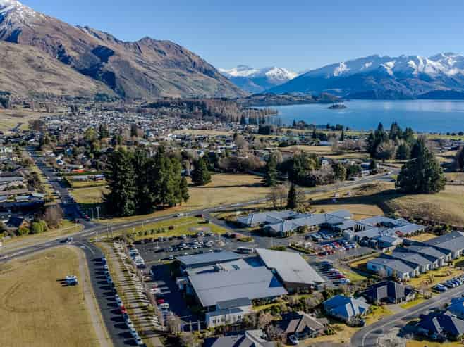 Lakes Health Centre - Trophy Medical Investment