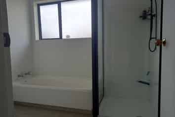 2 Orsino Place, Stratford