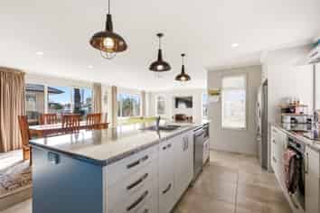 2 Brompton Close, Richmond Heights