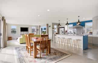 2 Brompton Close, Richmond Heights