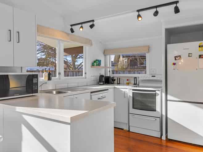 25A Kereru Street, Two Mile Bay