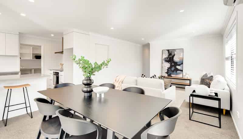 2/8 Jennian Avenue, Rototuna North