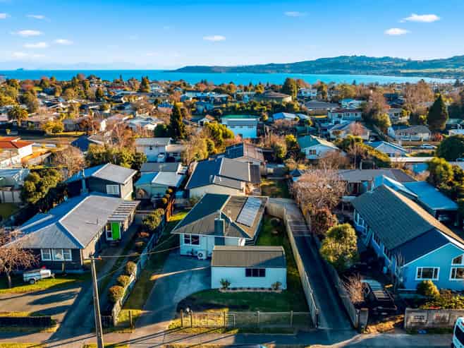 1/170 Taharepa Road, Tauhara