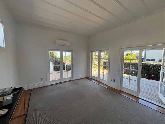 Ponsonby Character Corner-Site Villa