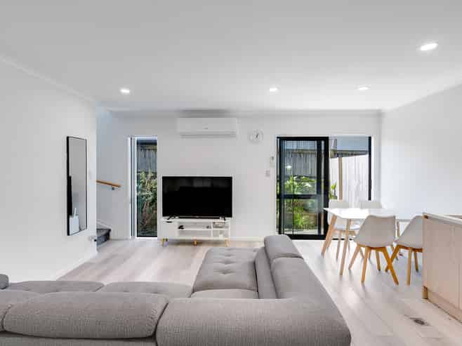 8/56 May Street, Hamilton East
