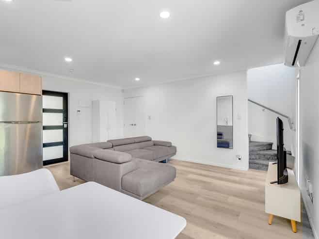 8/56 May Street, Hamilton East
