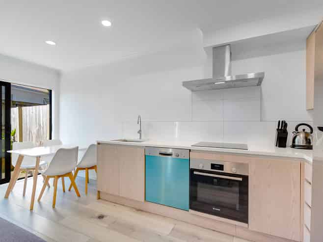 8/56 May Street, Hamilton East
