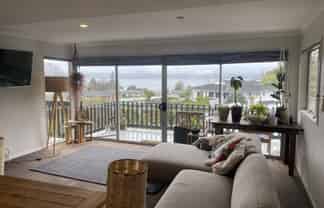 2/4 Alberta Street , Acacia Bay