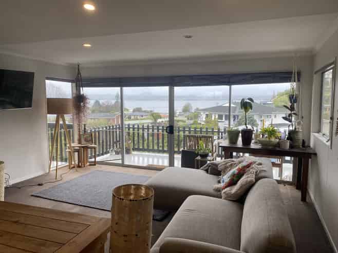 2/4 Alberta Street , Acacia Bay