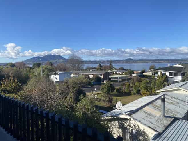2/4 Alberta Street , Acacia Bay