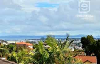 1/14 Silkwood Grove, Flat Bush