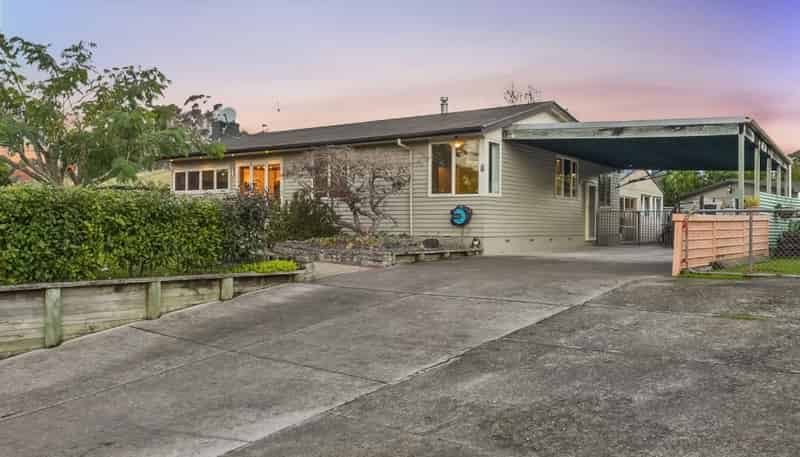 14 Cleveland Street, Bader