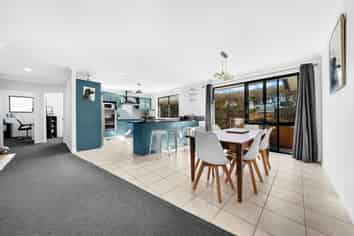7 Ernest Shackleton Place, Waiuku