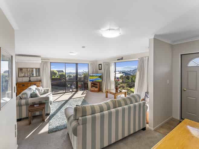55 Washbourn Drive, Richmond