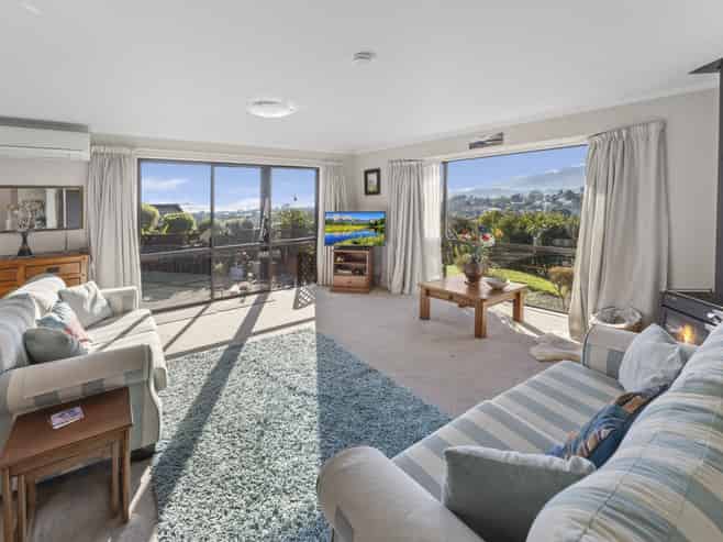 55 Washbourn Drive, Richmond