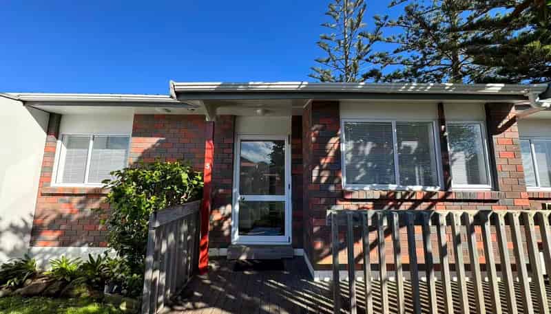 5/336B East Coast Road, Mairangi Bay