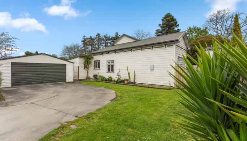 85 Monrad Street, Highbury