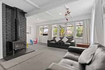 85 Monrad Street, Highbury