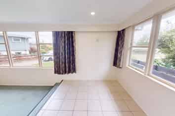 46 Buick Crescent, Awapuni
