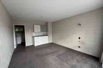 140 Anzac Parade, Whanganui East