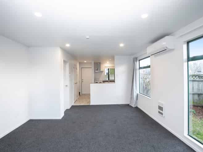 68 Thackeray Place, Waltham