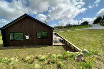 579 Pinnacle Hill Road, Bombay