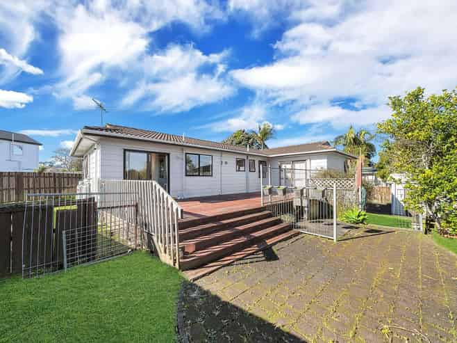 11 Sheralee Place, Bucklands Beach