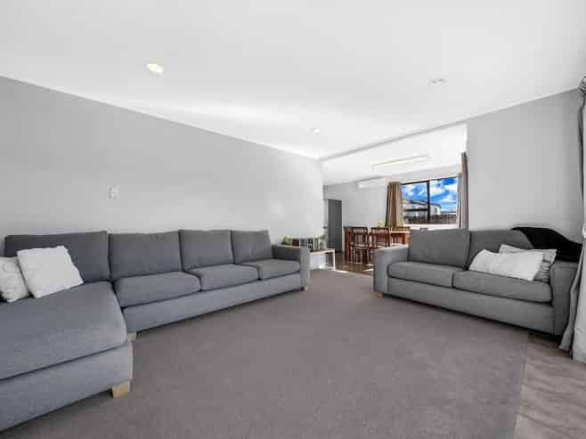 11 Sheralee Place, Bucklands Beach