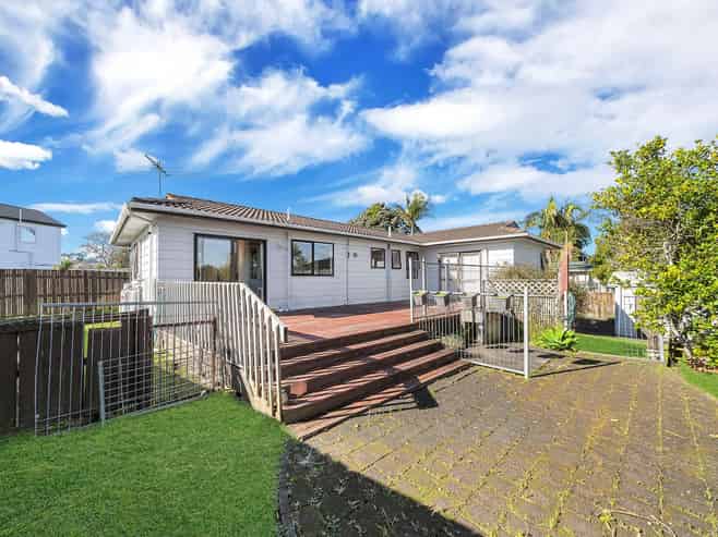 11 Sheralee Place, Bucklands Beach