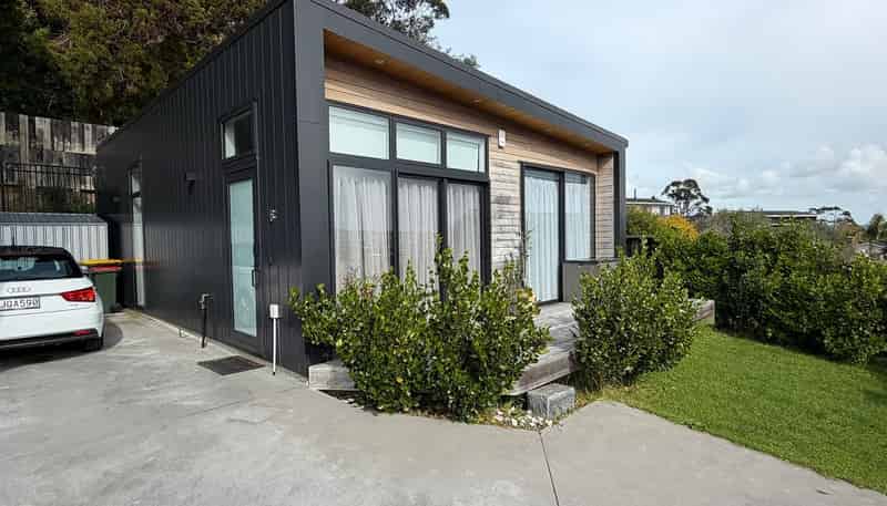 9B Durness Place, Red Beach
