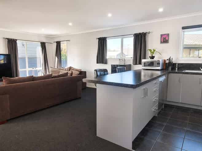 10 Karen Crescent, Dinsdale