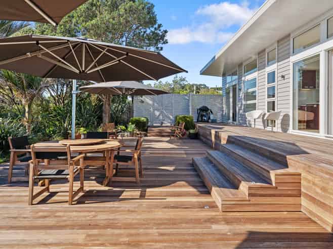14 Pacific Parade, Surfdale
