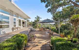 14 Pacific Parade, Surfdale