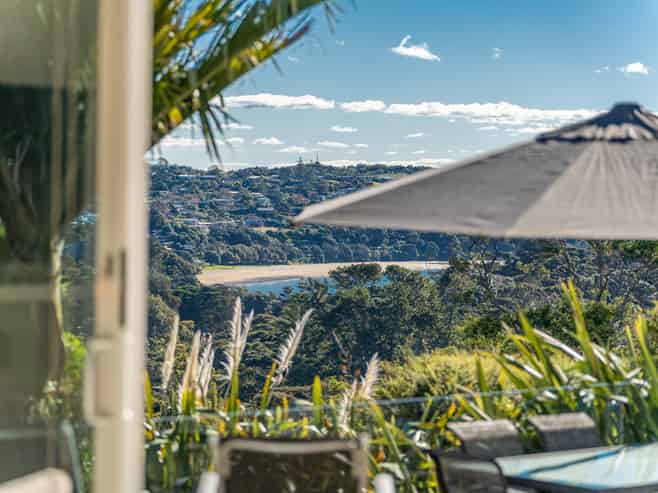 14 Pacific Parade, Surfdale