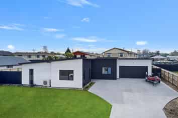 7 Whitehaven Street, Weston