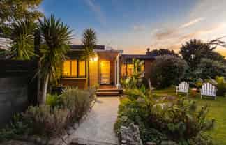 19 Hillcrest Road, Raumati South