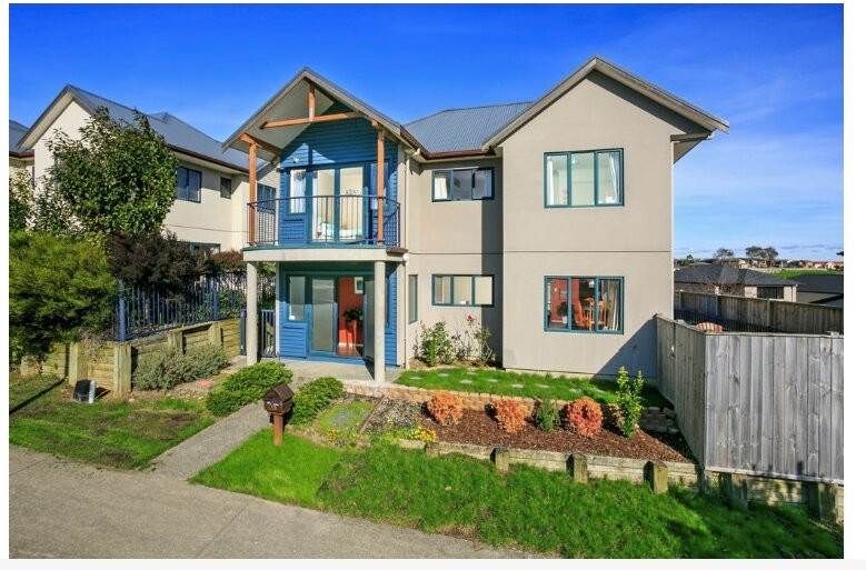 Spacious 5 Bedrooms Family Home in Rangitoto C... 1