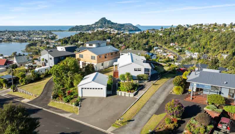 18 Hinemoa Terrace, Tairua