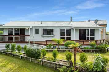 18 Hinemoa Terrace, Tairua