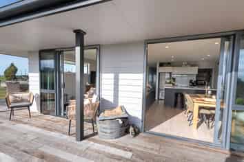 64 Cameron Road, BALCLUTHA