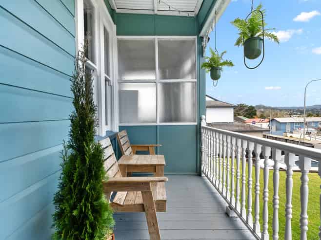 366 Western Hills Drive, Avenues