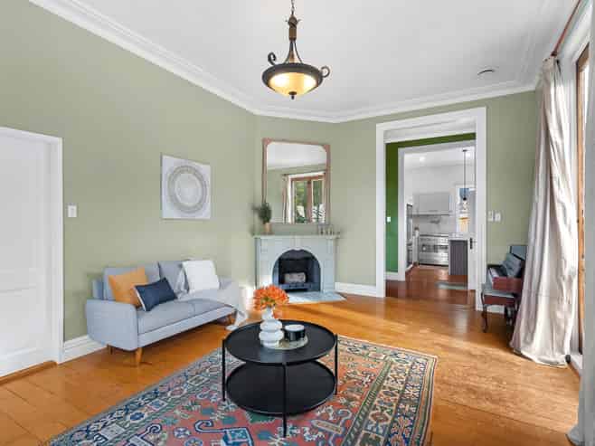 366 Western Hills Drive, Avenues