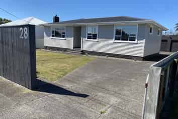 28 Hunter Street, Hawera