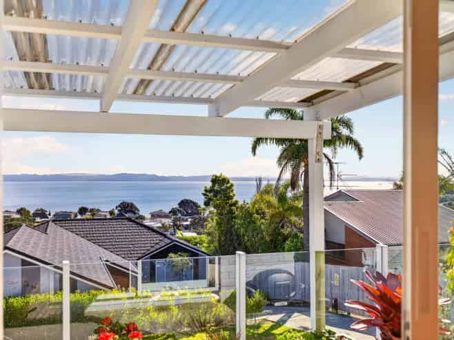 954 Whangaparaoa Road, Manly