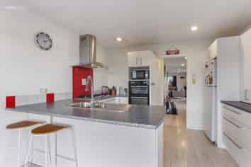 262 Main North Road, Redwood