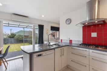 262 Main North Road, Redwood