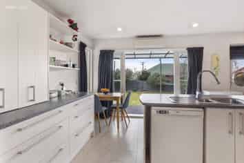 262 Main North Road, Redwood