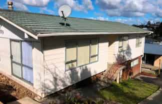 31 Triangle Road, Massey